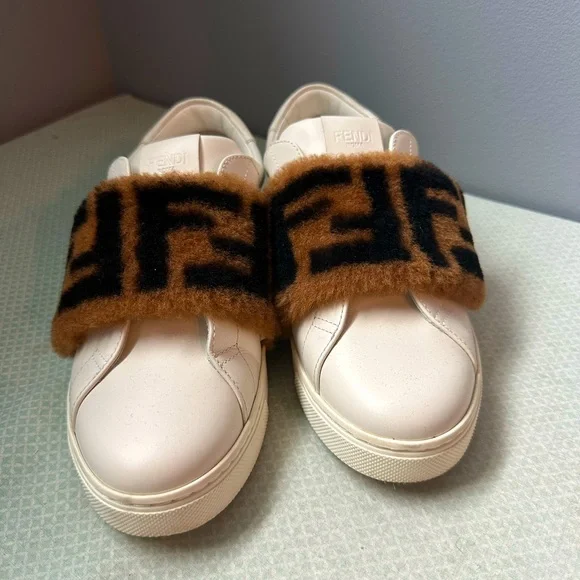 FENDI FF logo motif shearling fur panel leather sneakers, sz 8 - Picture 1 of 10